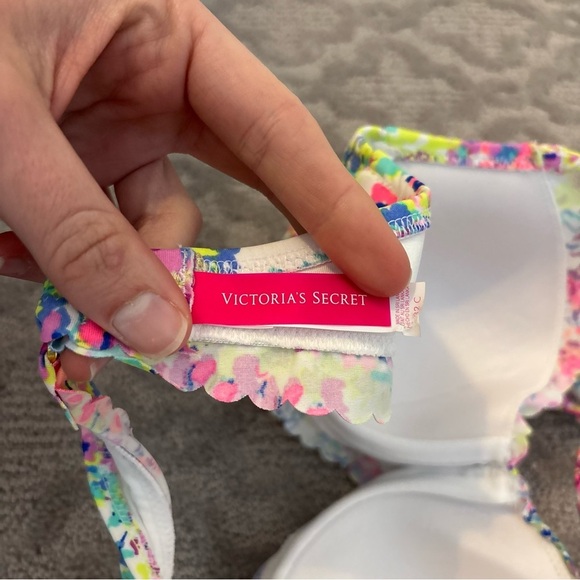 Victorias Secret The Flirt Ruched Bandeau Bikini Top Getaway Halter 32C Sexy - Picture 4 of 6